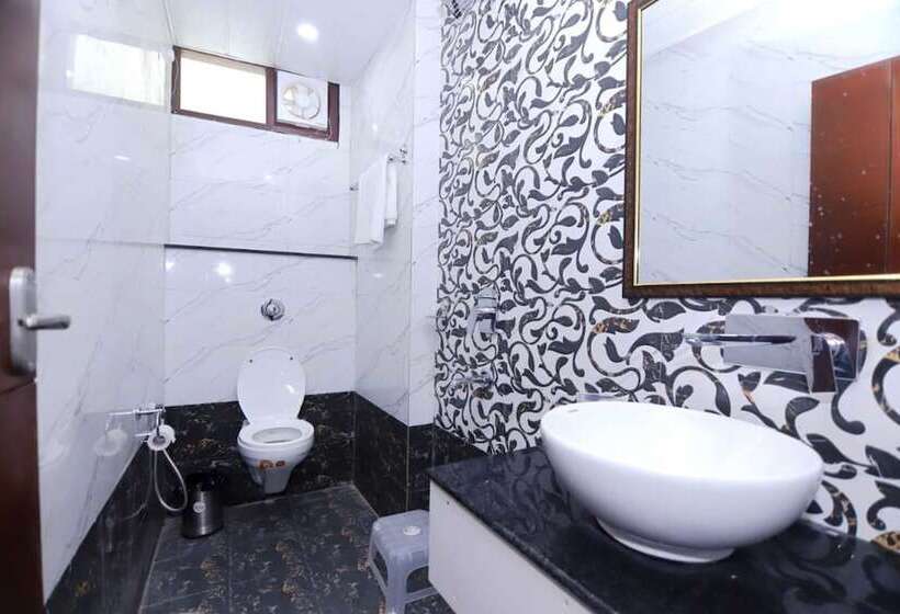 غرفة ديلوكس, Shivaay