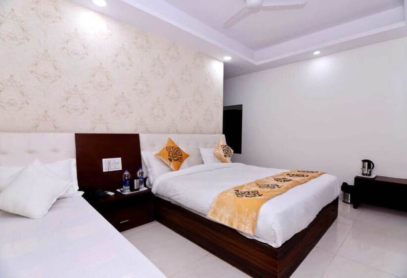 غرفة ديلوكس, Shivaay