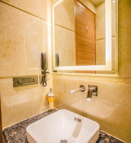 اتاق لوکس, Ten Square, India