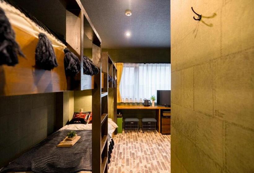 Quarto Quádruplo Estandar, Ikidane Residential Hotel Komagome