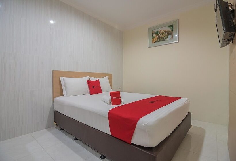 Номер Стандарт, Reddoorz Near Mt Haryono Semarang