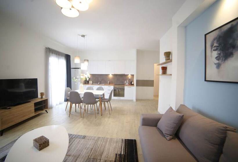 Апартаменты 3 Спальни, Athens Morum City Apartments