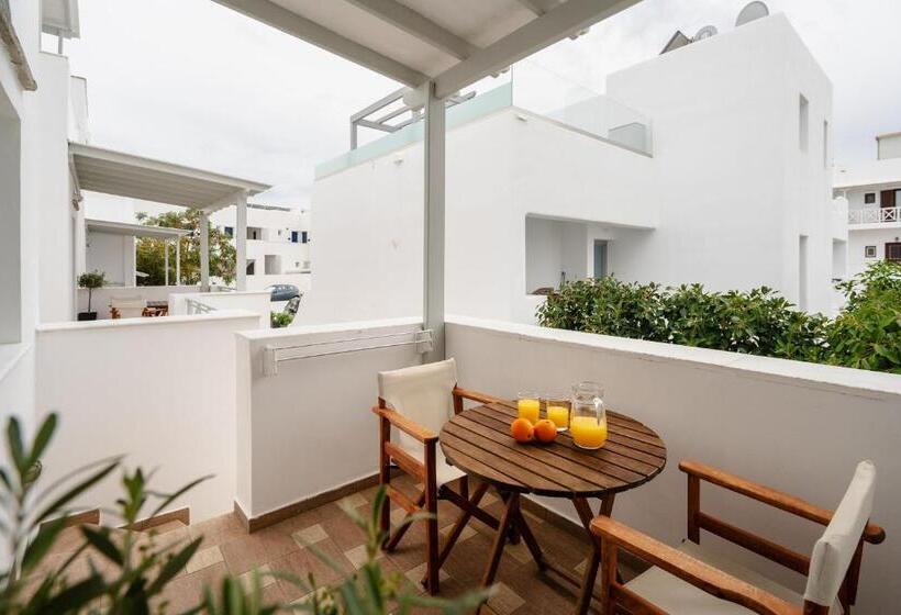 إستوديو قياسى سرير كينج, Erato Inn Naxos