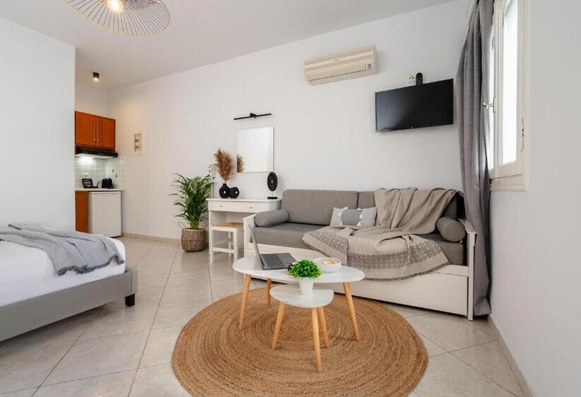 إستوديو قياسى سرير كينج, Erato Inn Naxos