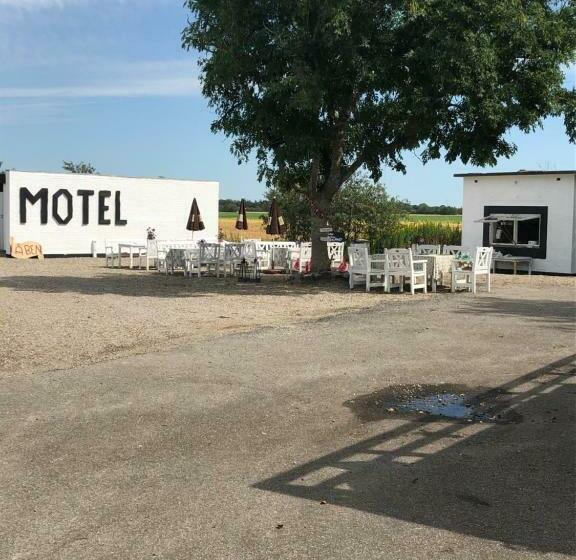 标准三人间, Døstrup Landevejskro & Motel