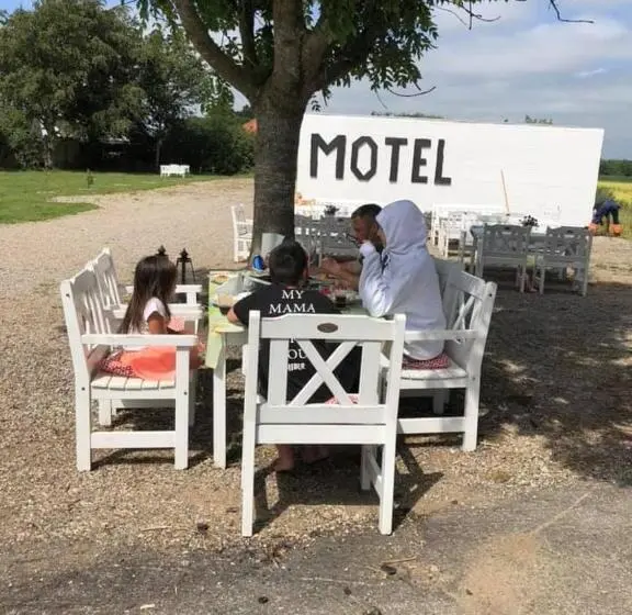 キングサイドベッドのスタンダードワンルーム, Døstrup Landevejskro & Motel