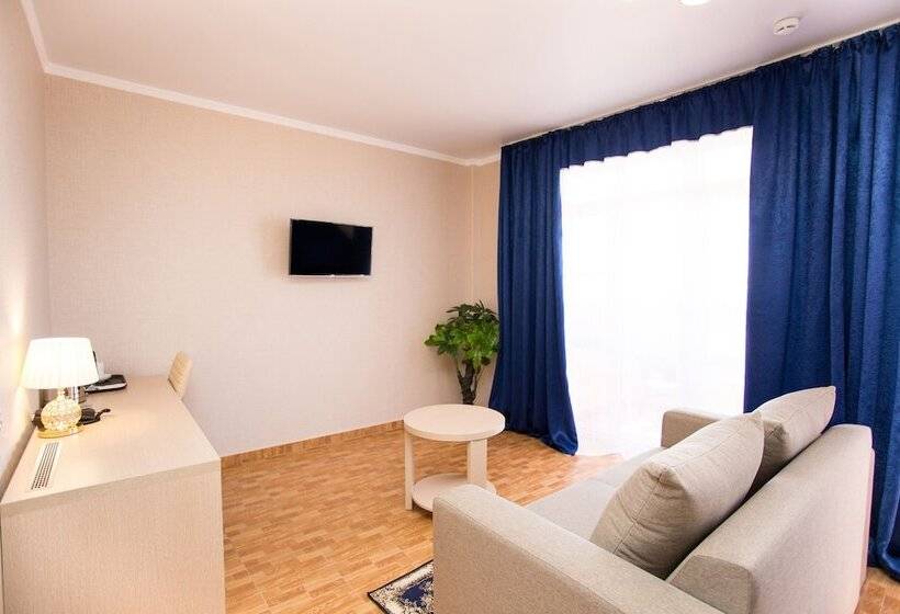 스탠다드 4인용 룸 바다전망, Alfa Summer