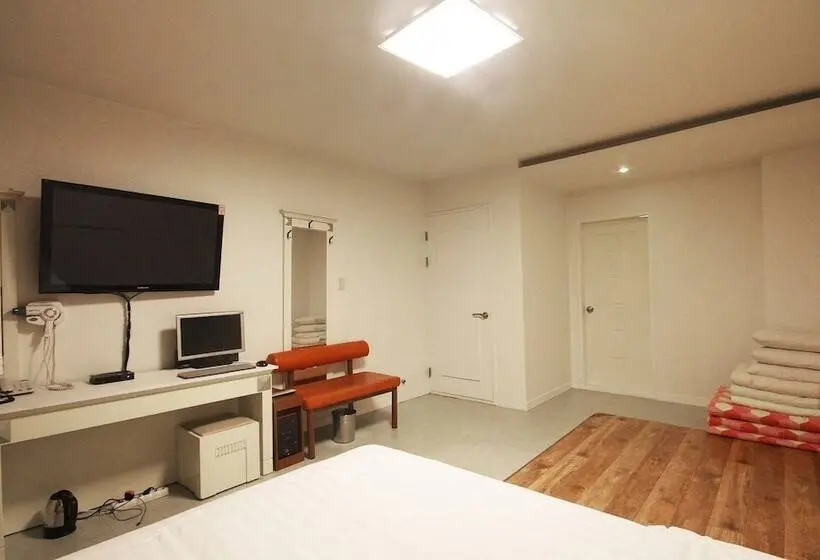 ファミリールーム, Jeonju Cherevill Motel