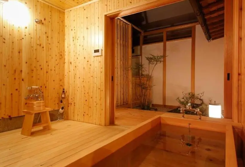 スイート, Kariya Ryokan Q