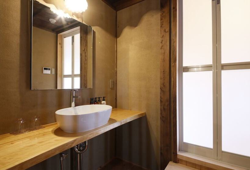 חדר סטנדרט, Kariya Ryokan Q