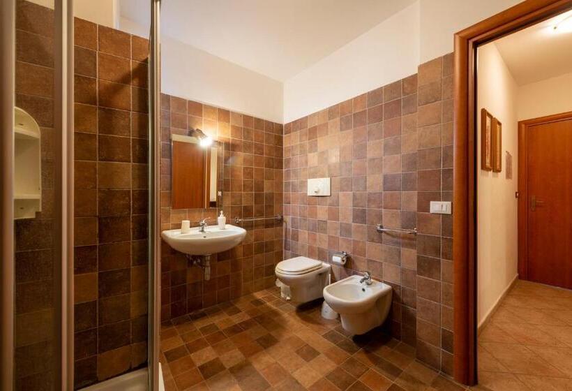 Quarto Estandar, Agriturismo Dell'etna