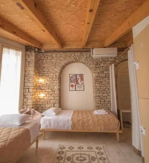 コンフォートトリプルルーム, Mosaic Home