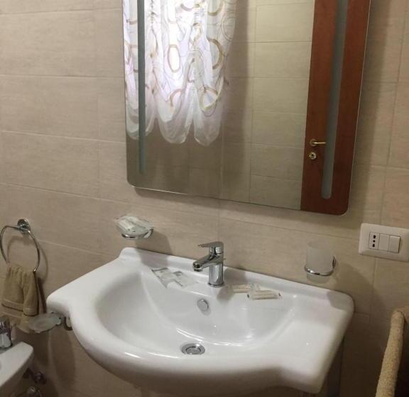 Chambre Supérieure, Beauty House