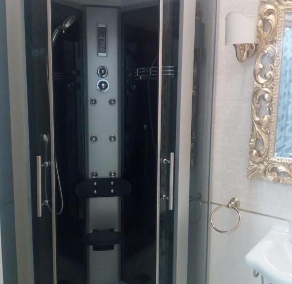 اتاق لوکس, Beauty House