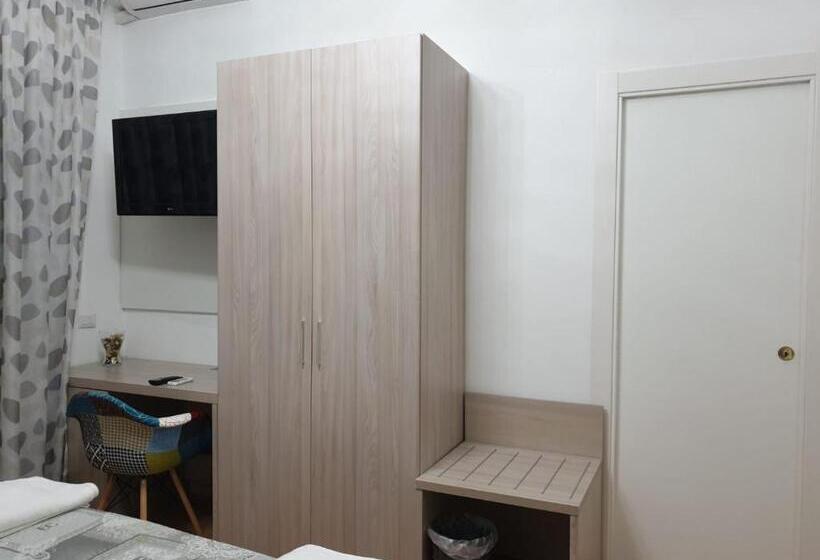 اتاق لوکس با بالکن, Beauty House