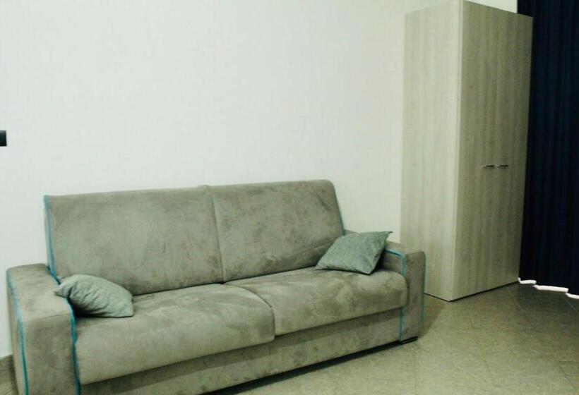 اتاق استاندارد چهارنفره با بالکن, Beauty House