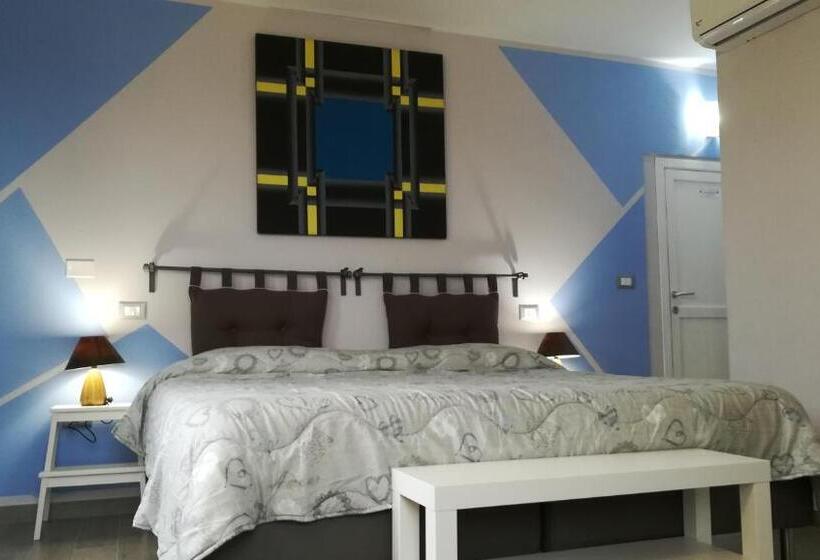 חדר משפתחתי סופריור, Sotto L'ulivo