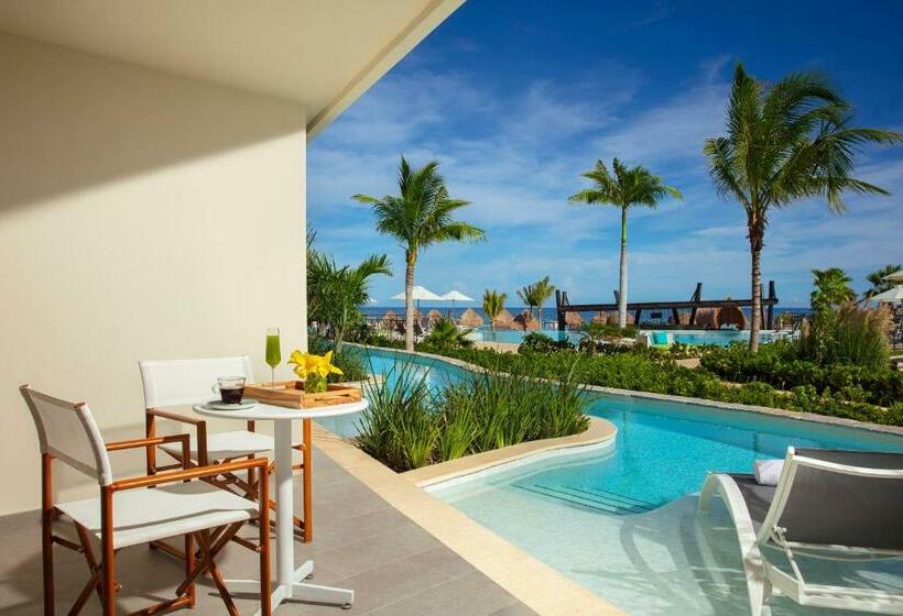 Club Junior Suite, Dreams Natura Resort & Spa  All Inclusive