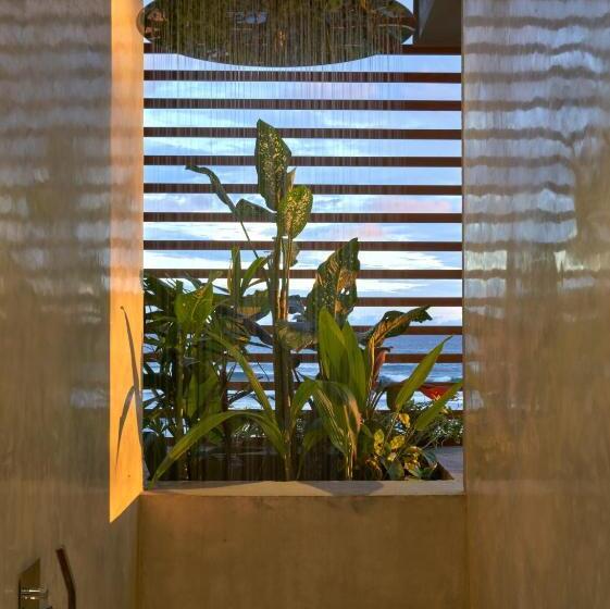 디럭스 룸 킹사이즈 침대, Harding Boutique