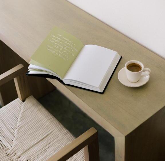 디럭스 룸 킹사이즈 침대, Harding Boutique