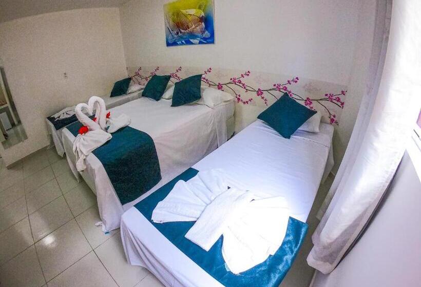 اتاق استاندارد چهارنفره با بالکن, Pousada Sereia Do Porto