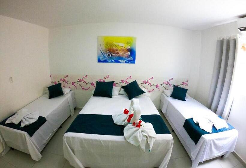 اتاق استاندارد چهارنفره با بالکن, Pousada Sereia Do Porto