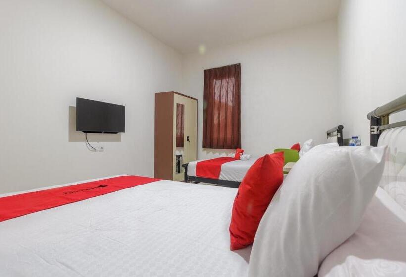 Номер Стандарт, Reddoorz Near Ap Pettarani 3