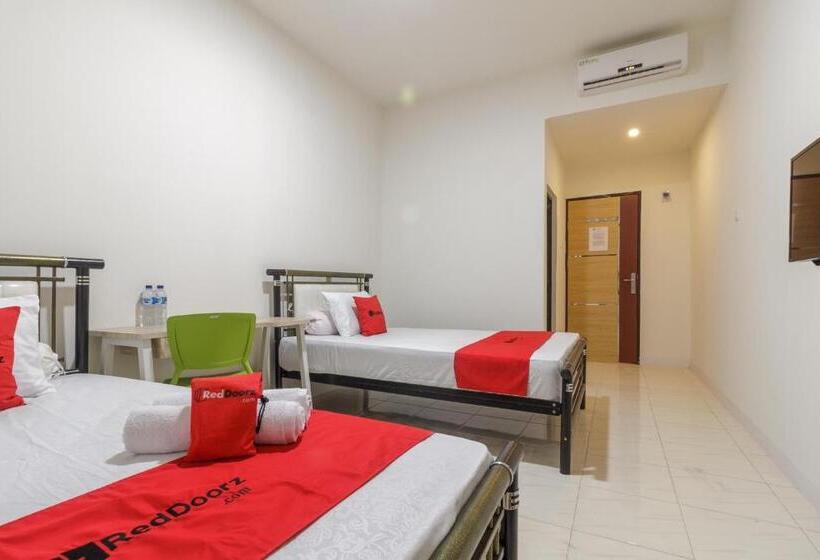 Номер Стандарт, Reddoorz Near Ap Pettarani 3