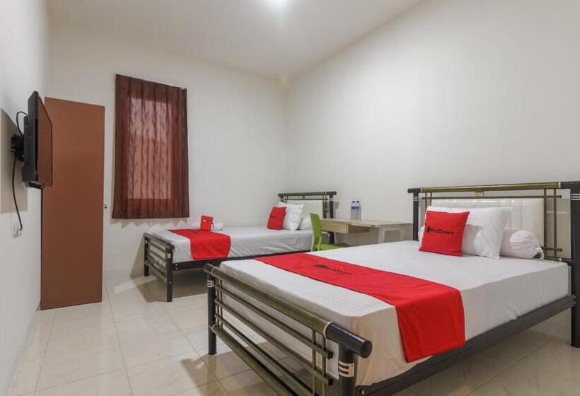 Номер Стандарт, Reddoorz Near Ap Pettarani 3