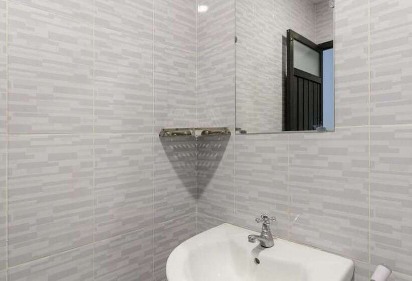 Номер Стандарт, Reddoorz Near Ap Pettarani 3