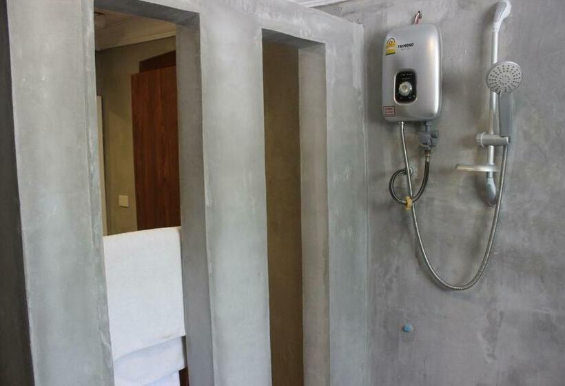 デラックスファミリールーム, Scarlet Sails Resort