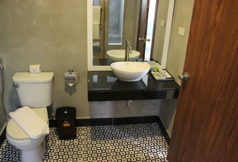 オーシャンビュースイート, Scarlet Sails Resort