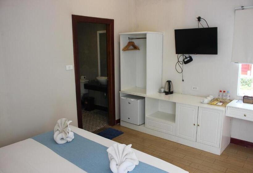 デラックスファミリールーム, Scarlet Sails Resort