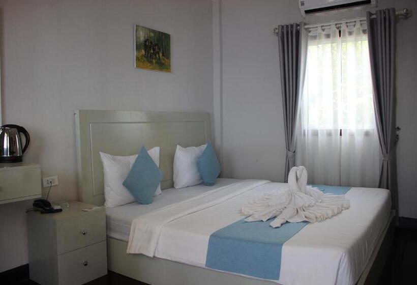 デラックスバンガロー, Scarlet Sails Resort