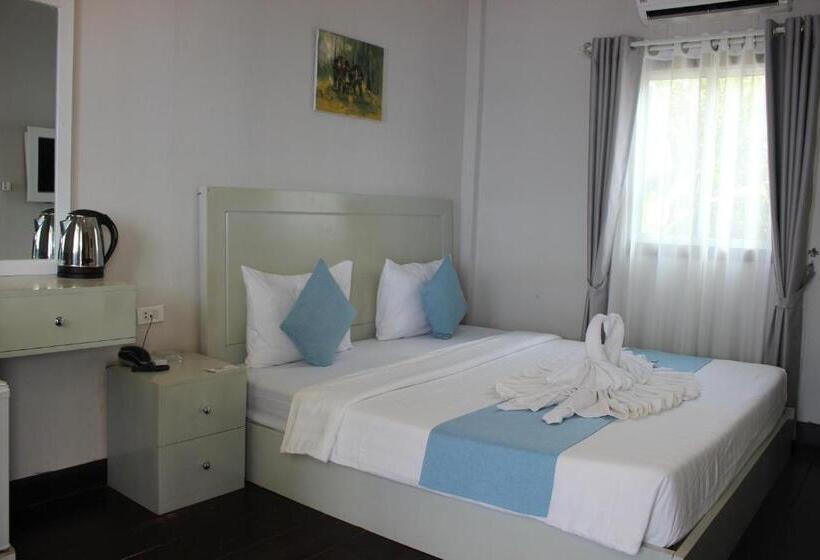 豪华洋房, Scarlet Sails Resort