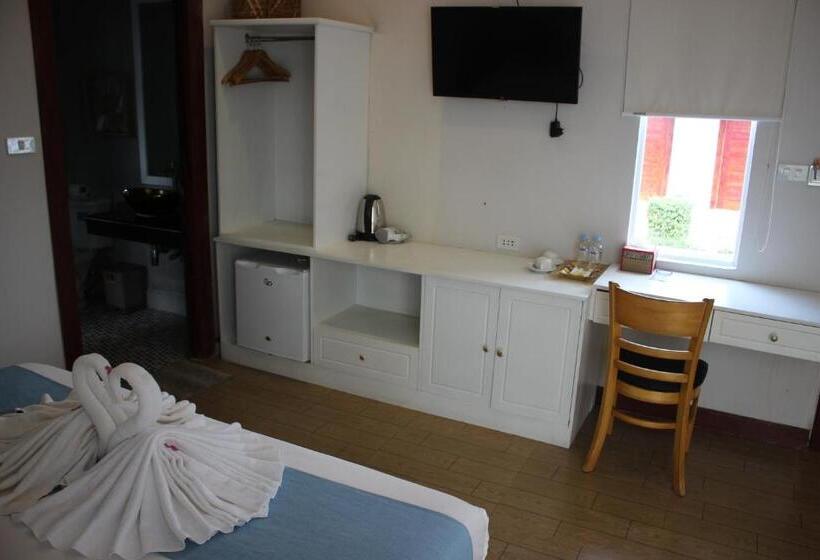 スーペリアールーム, Scarlet Sails Resort