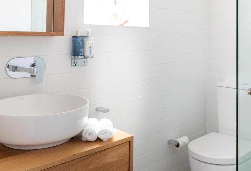 스탠다드 룸, The Clovelly