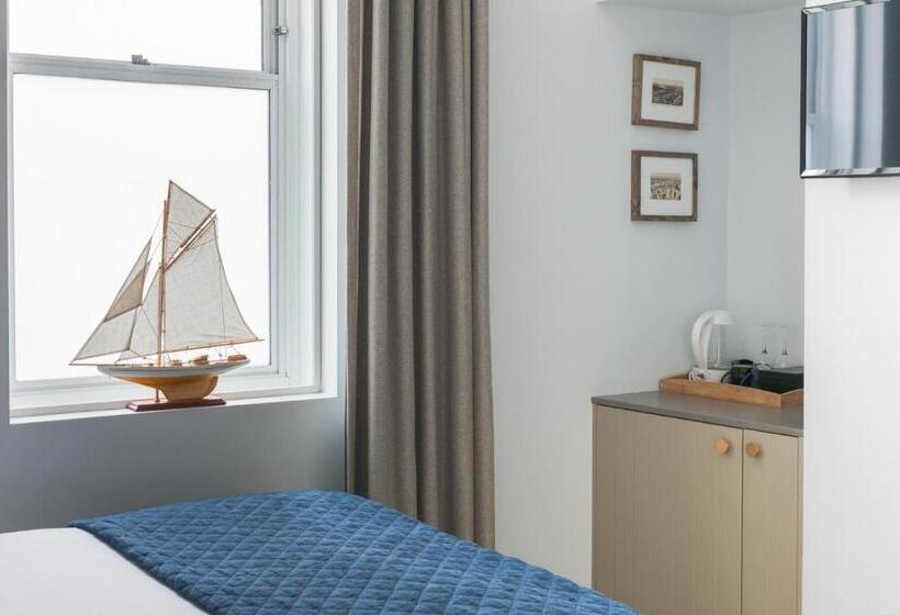 스탠다드 룸, The Clovelly