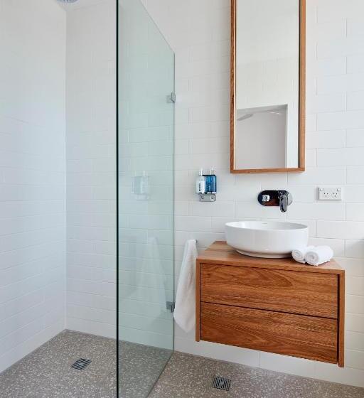 스탠다드 룸, The Clovelly