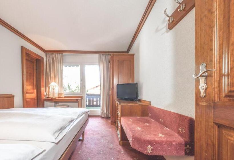 اتاق اکونومی, Antares