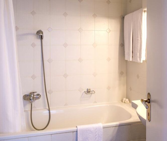 اتاق استاندارد یک نفره, Churchill