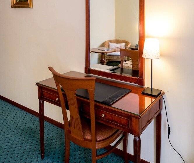 اتاق استاندارد, Churchill