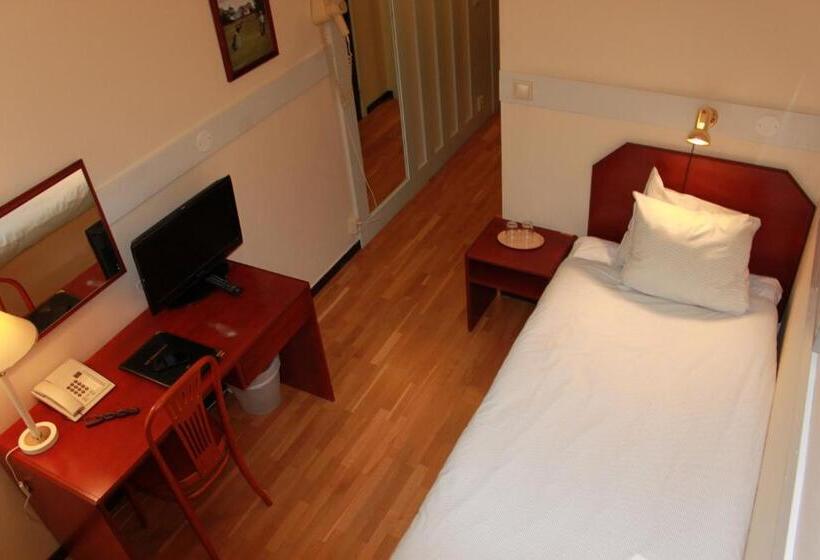 Номер Economy Индивидуальный, First Hotel Statt