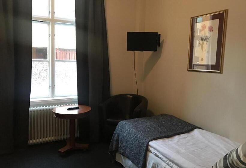 Egyágyas Economy Szoba, First Hotel Statt