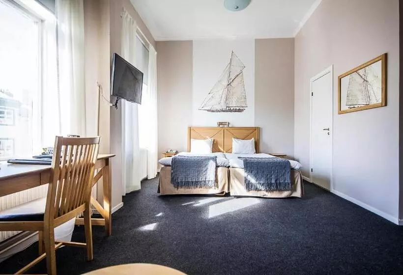 Superior Szoba, First Hotel Statt