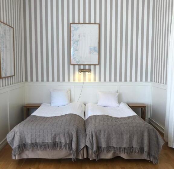 Полулюкс, First Hotel Statt