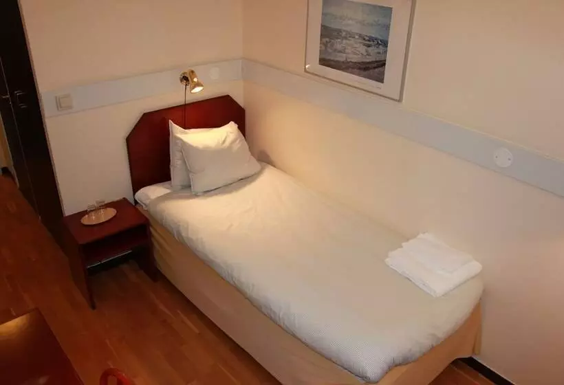 Egyágyas Economy Szoba, First Hotel Statt