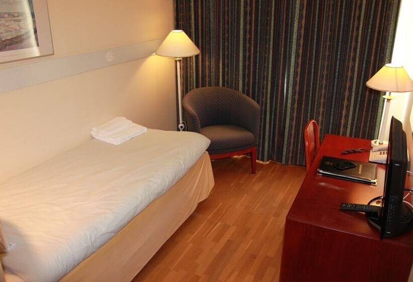 Egyágyas Economy Szoba, First Hotel Statt