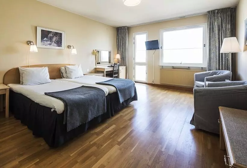 Standard Szoba, First Hotel Statt