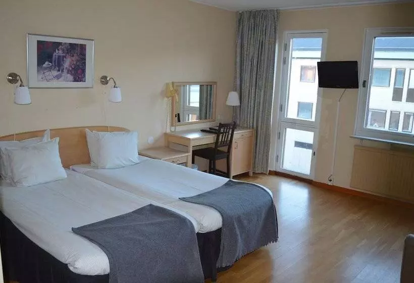 Standard Szoba, First Hotel Statt